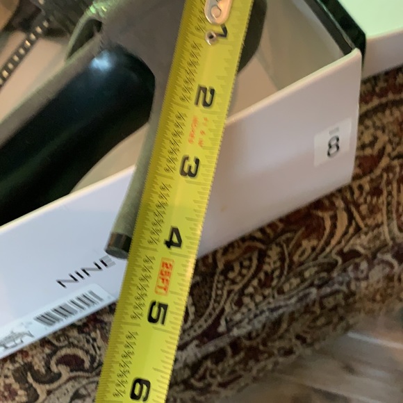 Rarely worn Women’s Nine West high heels - Picture 9 of 12